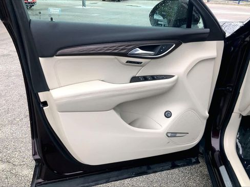 Used 2021 Buick Envision Avenir w/ Technology Package II image 21