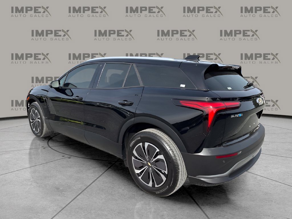Used 2024 Chevrolet Blazer EV LT AWD/4WD image 3