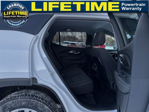 Certified 2024 GMC Terrain SLE image 30