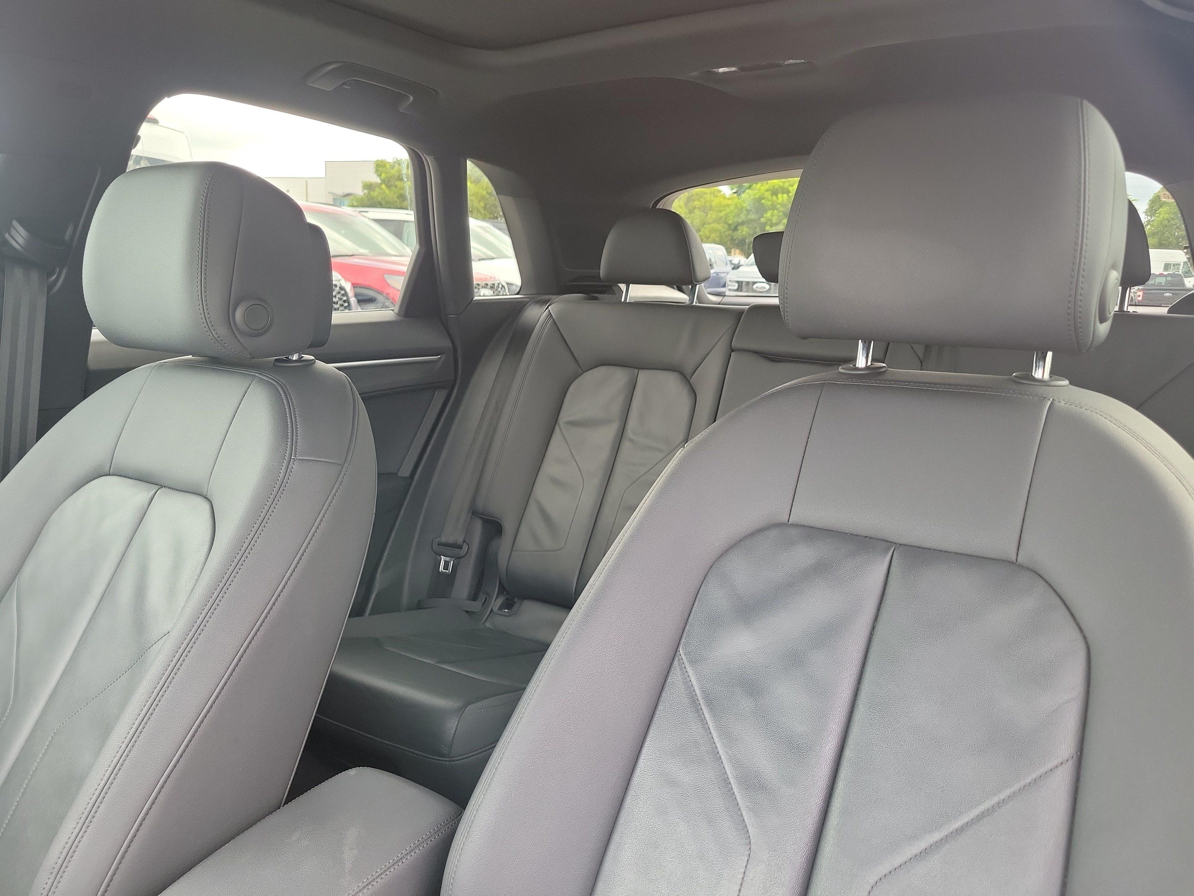 Used 2019 Audi Q3 2.0T Premium w/ Convenience Package AWD/4WD image 21