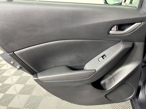 Used 2016 MAZDA MAZDA3 i Grand Touring image 25