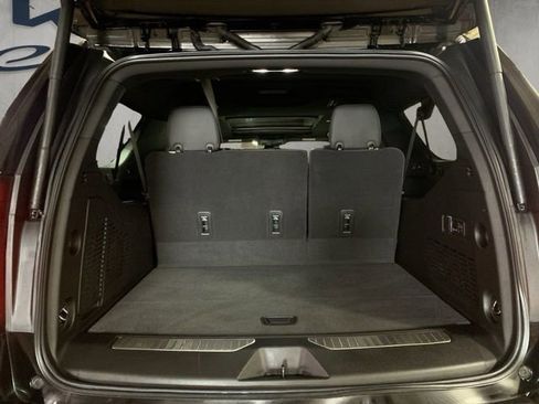 Used 2023 Chevrolet Suburban RST w/ Luxury Package AWD/4WD image 38
