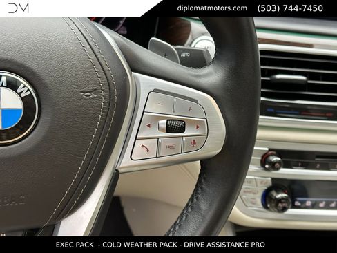 Used 2020 BMW 750i xDrive w/ Executive Package AWD/4WD image 32