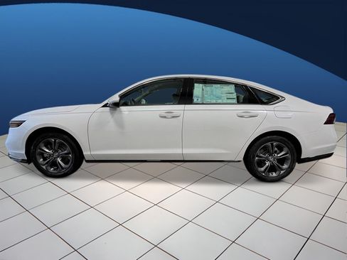 New 2026 Honda Accord EX-L image 2
