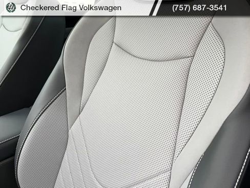 New 2026 Volkswagen Tiguan SE R-Line image 23