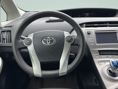 Used 2015 Toyota Prius Prime Plug-In Hybrid FWD image 12