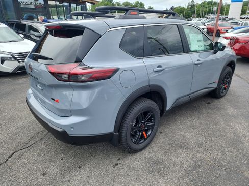 New 2026 Nissan Rogue SV AWD/4WD image 8