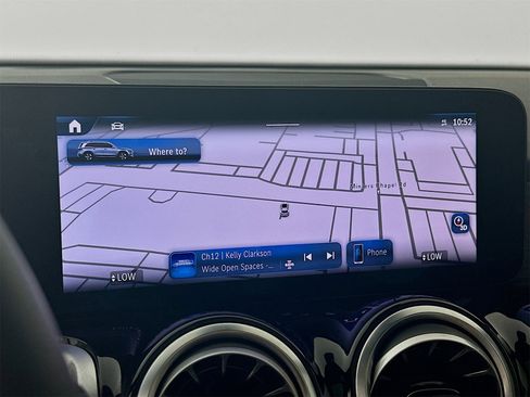 Used 2025 Mercedes-Benz GLB 250 GLB 250 image 14