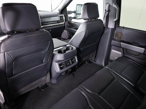 Used 2024 Ford F350 Lariat w/ Chrome Package image 46