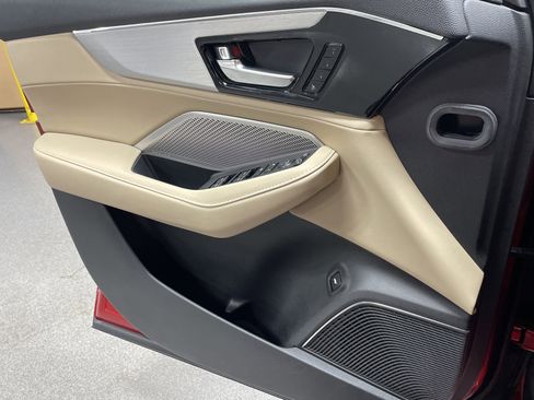 Used 2023 Acura MDX FWD w/ Technology Package image 14