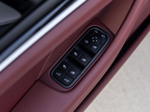 New 2026 Porsche Panamera image 24