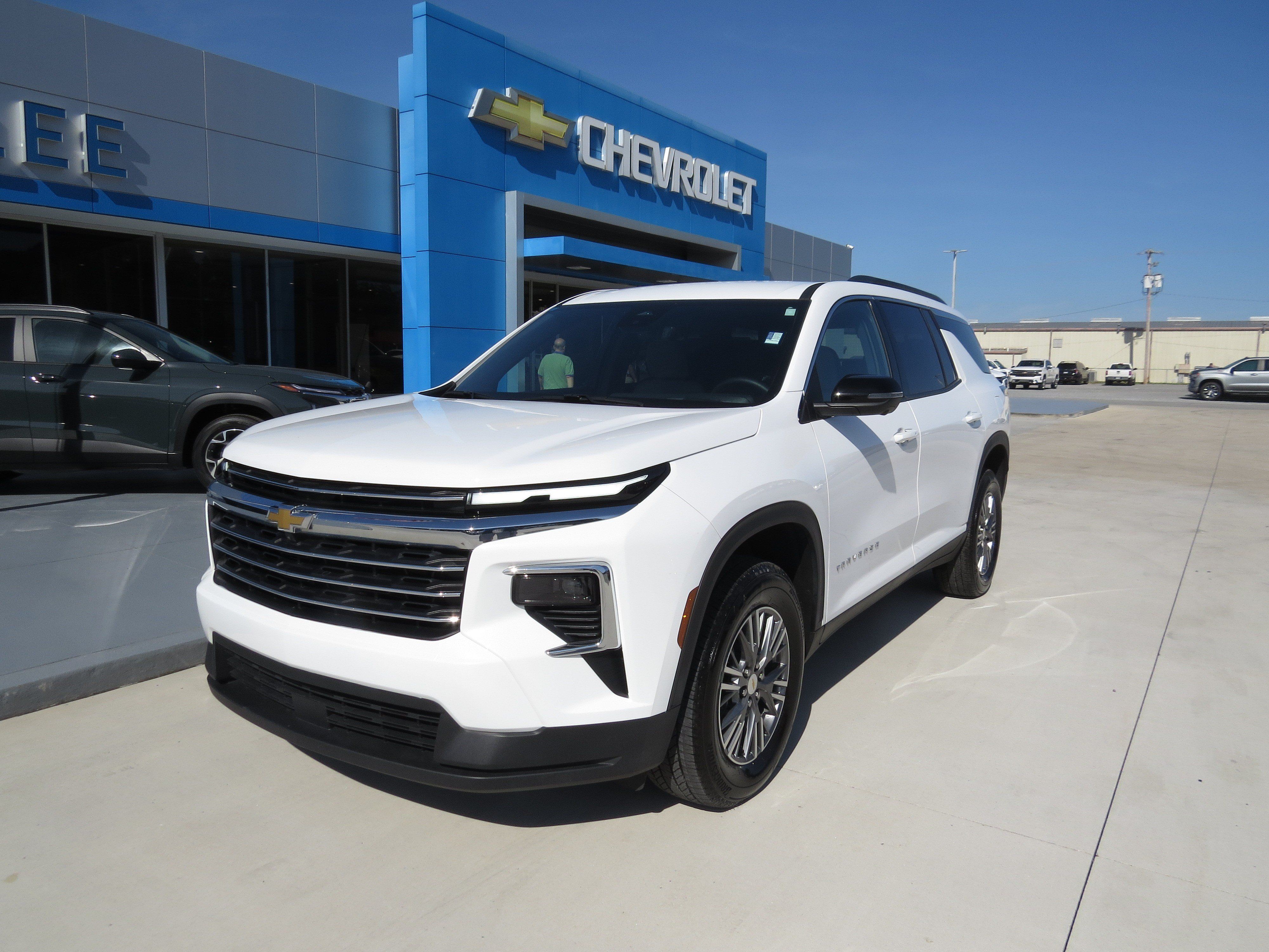 Used 2026 Chevrolet Traverse LT w/ Driver Confidence Package FWD image 27