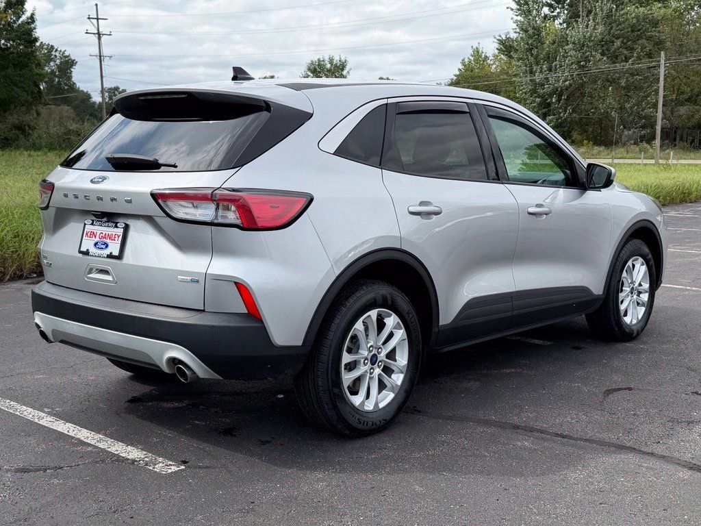 Certified 2020 Ford Escape SE AWD/4WD image 13