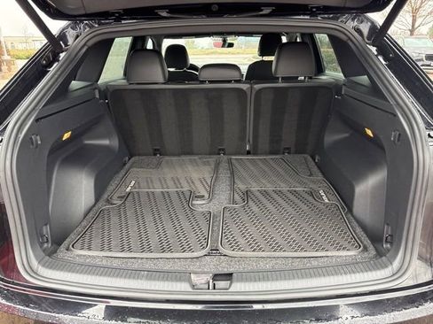 Used 2020 Volkswagen Atlas Cross Sport SE image 23