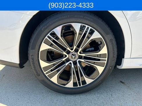 Used 2025 Mercedes-Benz E 350 Sedan image 12