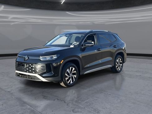 New 2026 Volkswagen Tiguan S AWD/4WD image 3