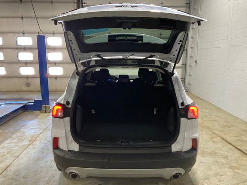 Used 2021 Ford Escape SE image 13