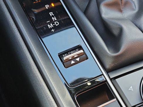 Certified 2025 MAZDA CX-50 Meridian Edition w/ Apex Package image 24