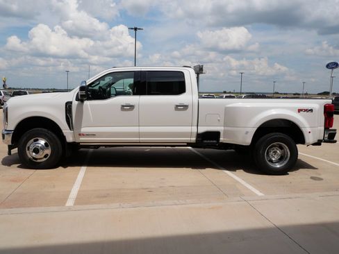 New 2026 Ford F350 Lariat w/ Lariat Ultimate Package AWD/4WD image 3