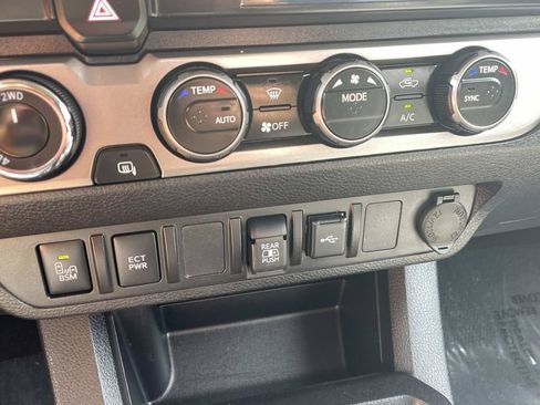 Used 2023 Toyota Tacoma SR5 w/ Technology Package AWD/4WD image 38