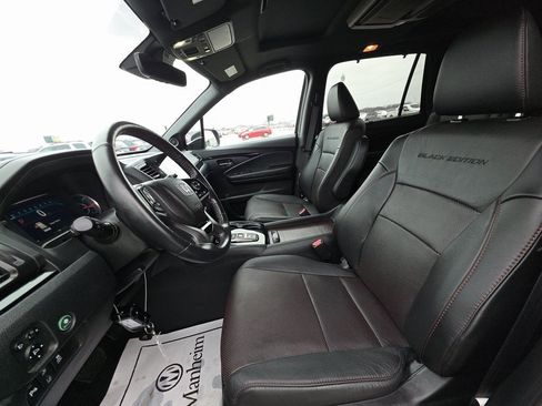 Used 2021 Honda Pilot Black Edition image 3