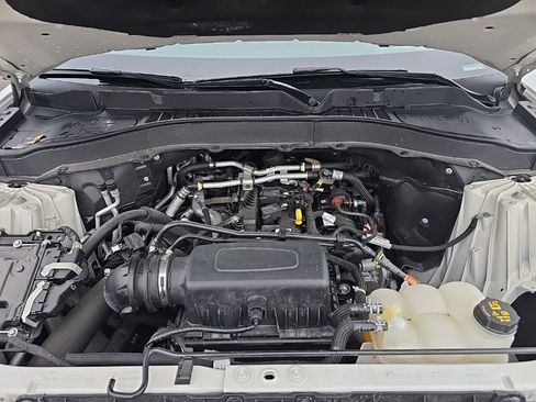 Used 2021 Ford Explorer XLT w/ Equipment Group 202A image 34