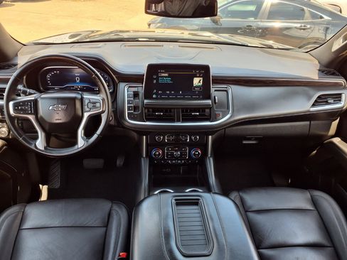 Used 2023 Chevrolet Suburban Z71 w/ Luxury Package AWD/4WD image 5