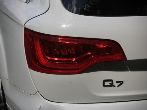 Used 2015 Audi Q7 TDI Premium Plus w/ Premium Plus Package AWD/4WD image 20