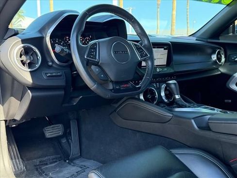 Used 2016 Chevrolet Camaro SS RWD image 9