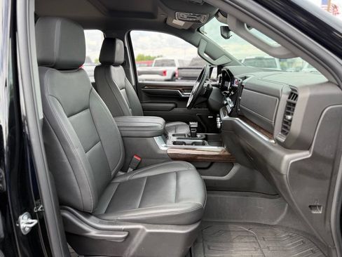 Used 2024 GMC Sierra 1500 Elevation w/ Elevation Premium Package AWD/4WD image 8