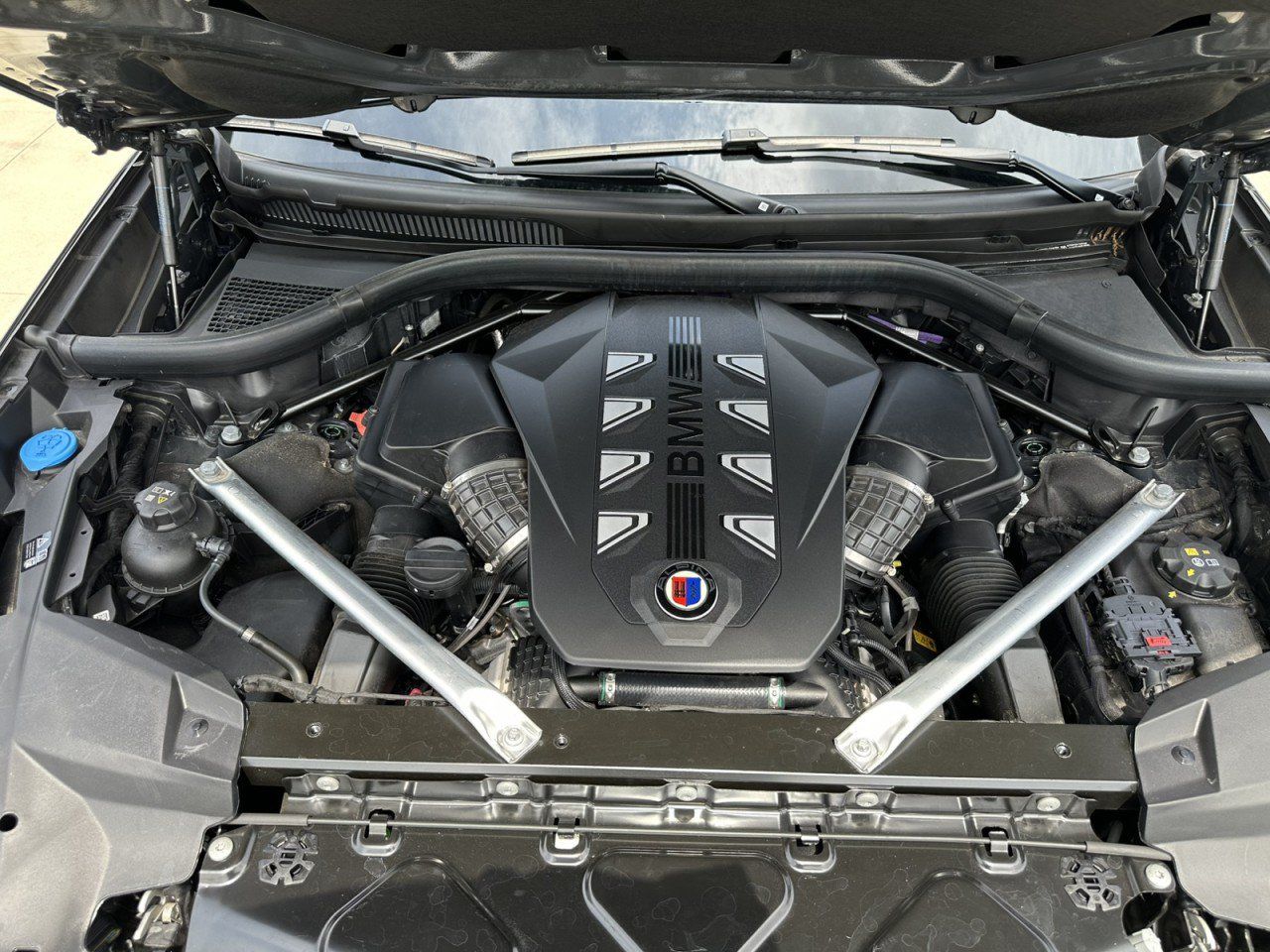 Used 2024 BMW ALPINA XB7 AWD/4WD image 13