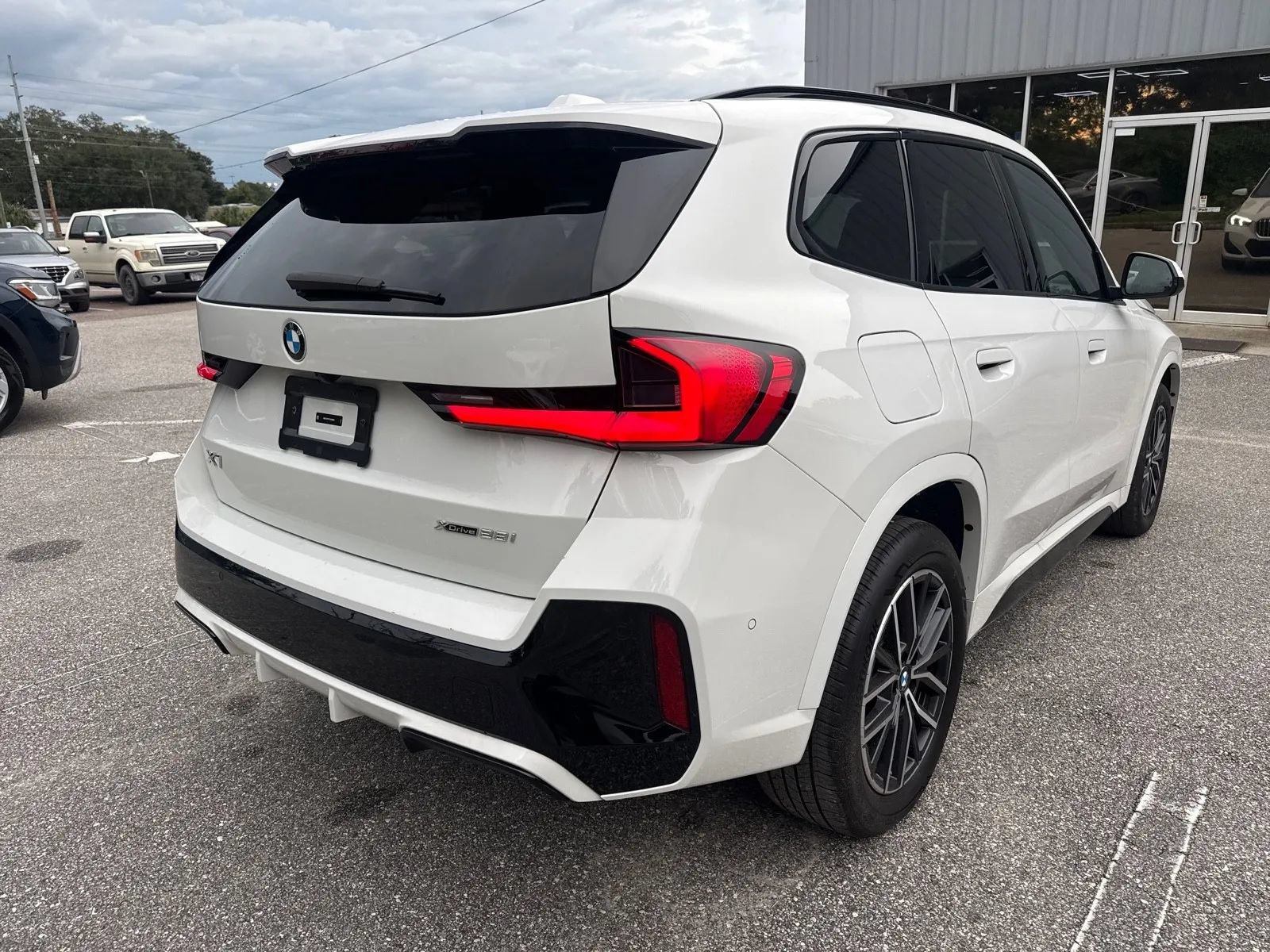 Used 2026 BMW X1 xDrive28i AWD/4WD image 7