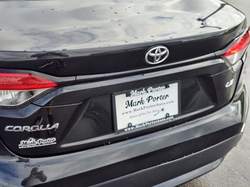 Used 2021 Toyota Corolla LE image 13