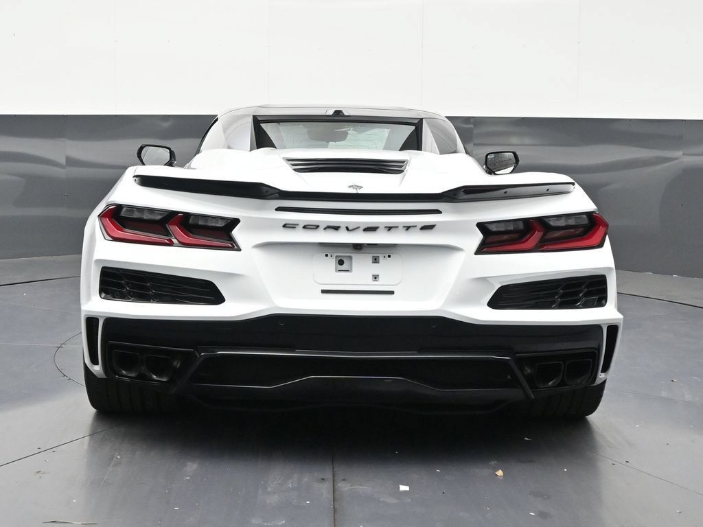 Used 2025 Chevrolet Corvette E-Ray AWD/4WD image 4