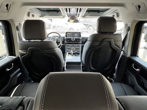 Used 2025 INEOS Grenadier Fieldmaster Edition image 32