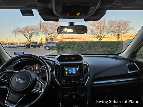 Used 2023 Subaru Forester Premium image 8