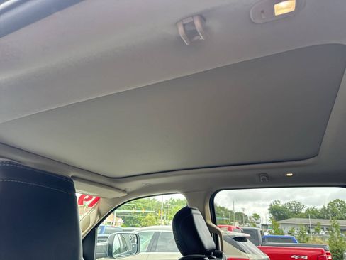 Used 2019 RAM 1500 Laramie AWD/4WD image 21