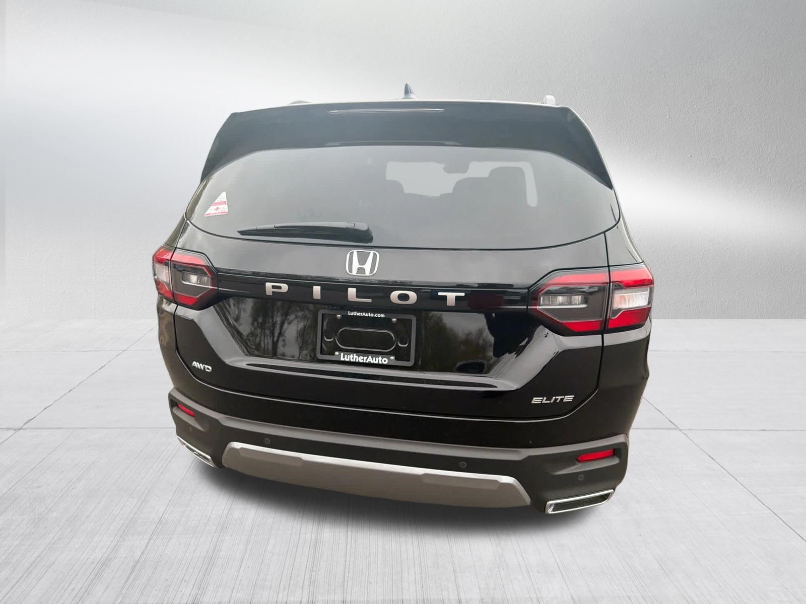 Used 2026 Honda Pilot Elite image 8
