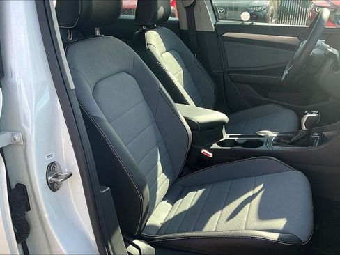 New 2026 Volkswagen Jetta SE FWD image 6