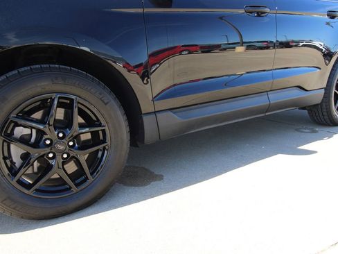 Used 2024 Ford Edge SEL image 10