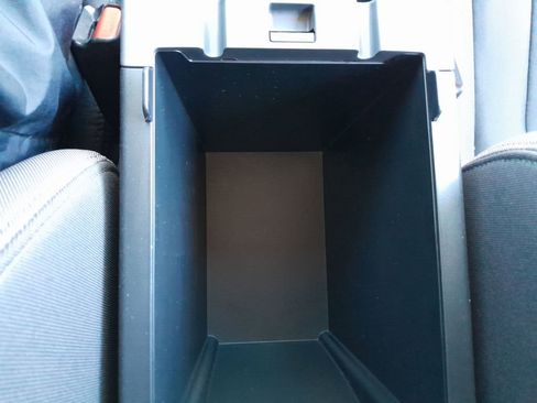 Certified 2025 Subaru Crosstrek 2.0i Premium image 27