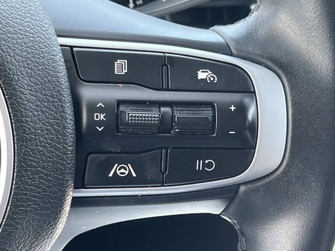 Used 2024 Kia Sportage EX FWD image 34