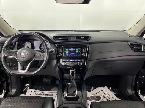 Used 2019 Nissan Rogue SV w/ Premium Package FWD image 39