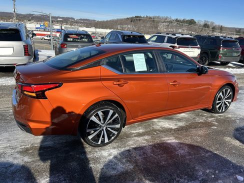 Used 2022 Nissan Altima 2.5 SR image 5