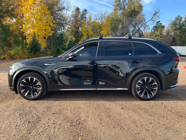 Used 2024 MAZDA CX-90 Plug-In Hybrid w/ Premium Pkg AWD/4WD image 2
