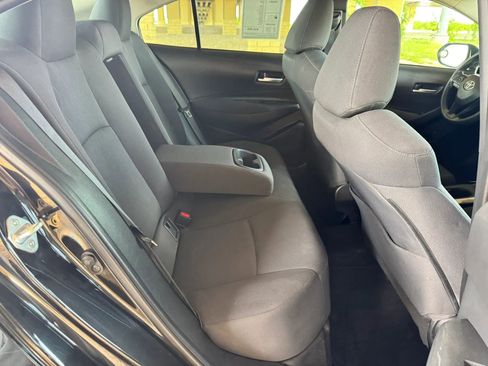 Used 2020 Toyota Corolla LE FWD image 22