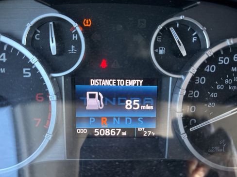 Used 2016 Toyota Tundra Limited image 26