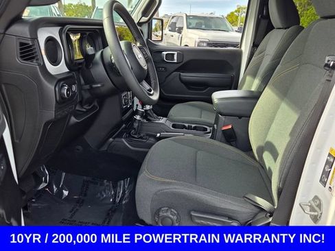 Used 2025 Jeep Wrangler Unlimited Sport AWD/4WD image 9