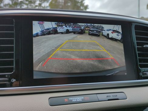 Certified 2021 Kia Sportage EX w/ EX Technology Package image 21