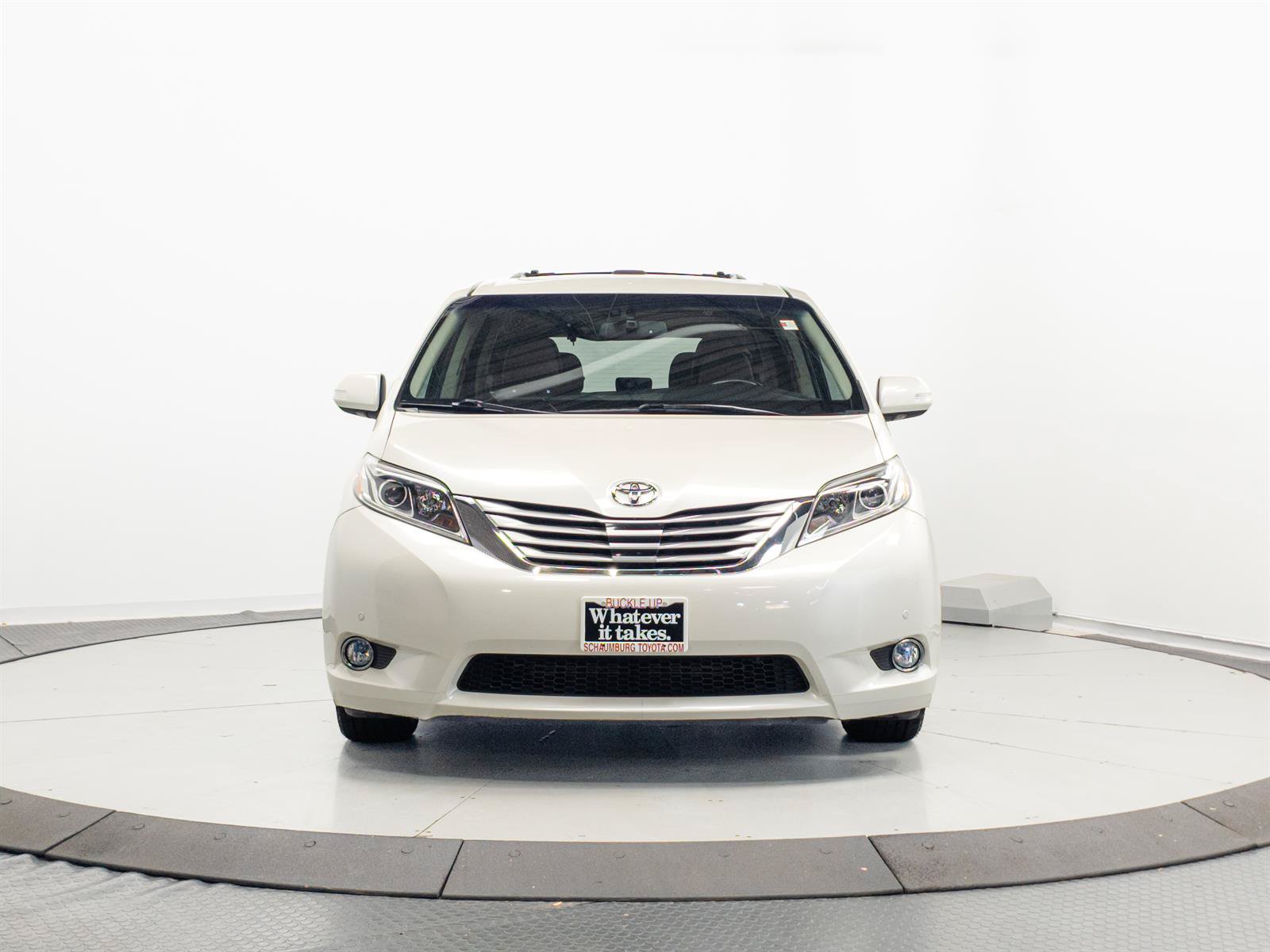Used 2017 Toyota Sienna Limited Premium w/ Advanced Technology Package FWD image 2